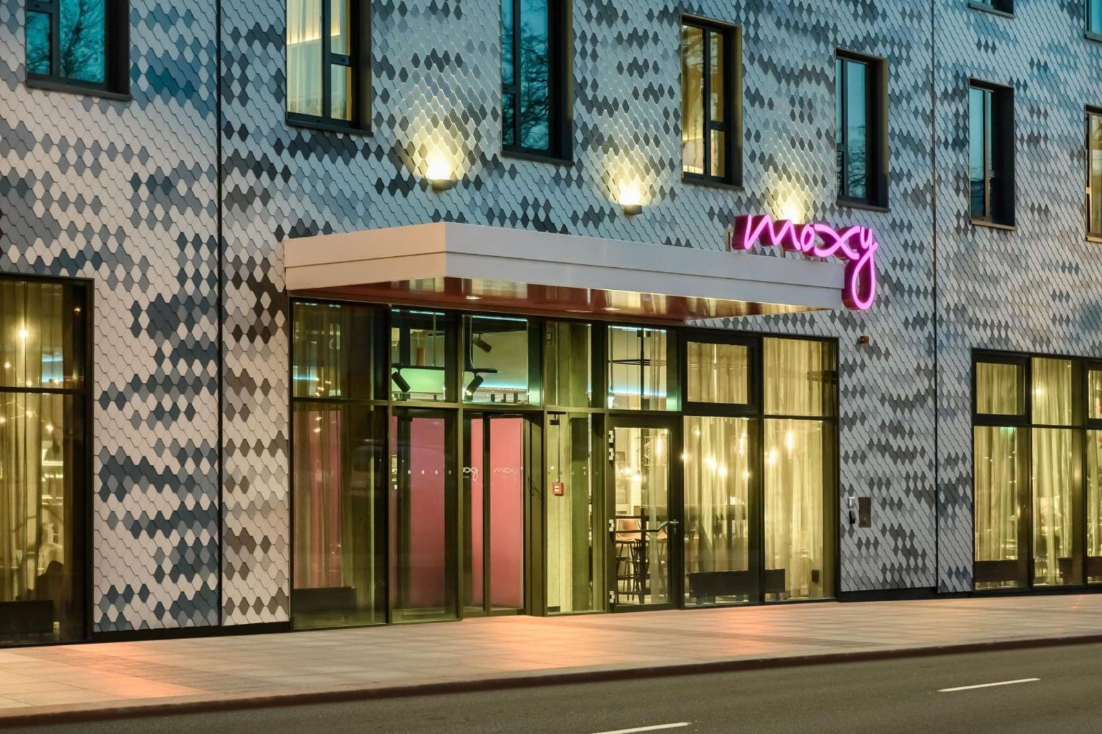 Moxy Dresden Neustadt — photo 2