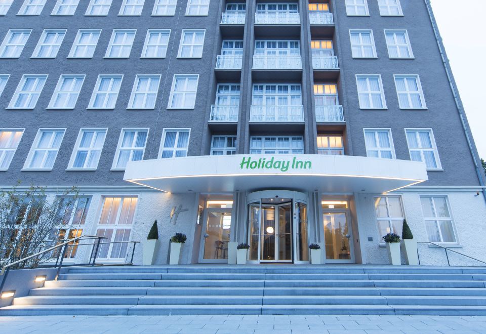 Holiday Inn Dresden - Am Zwinger by IHG
